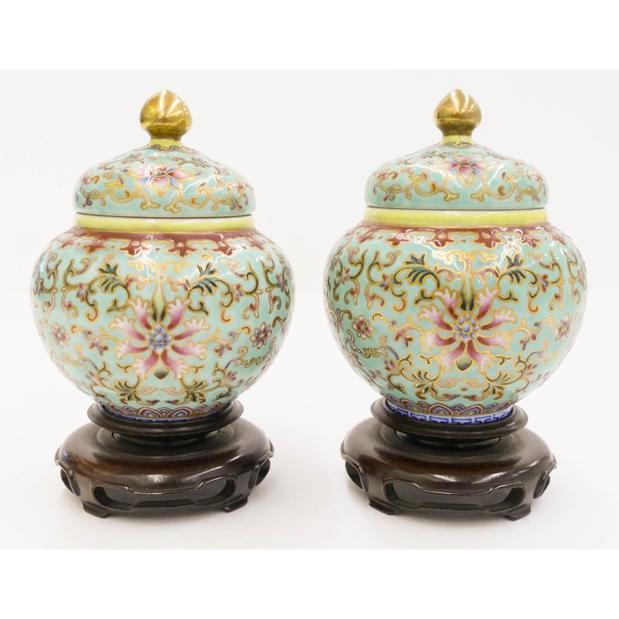 Pair Chinese Qianlong Famille Rose Small Jars