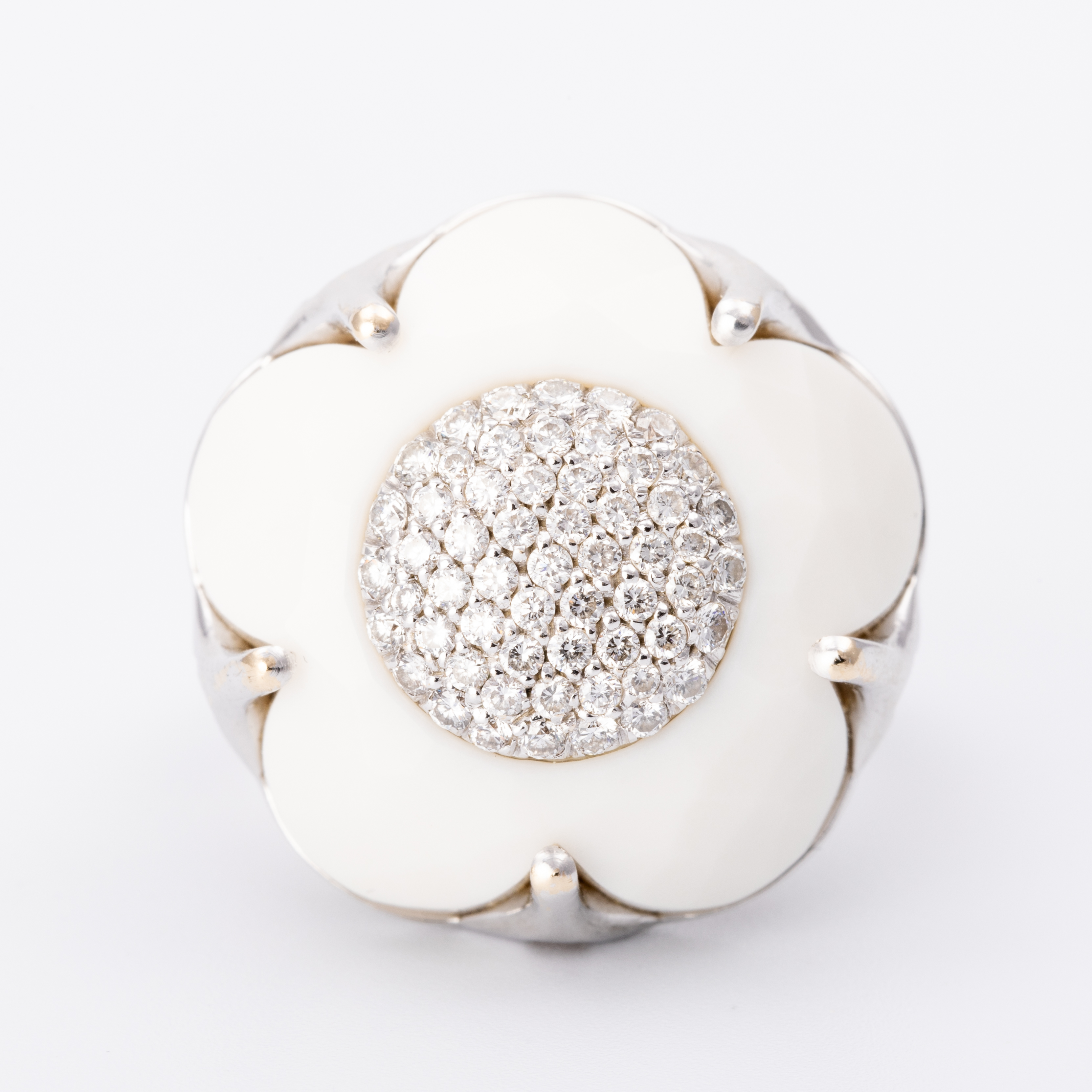 1.00 Carat Diamond Flower Ring 18ct Gold