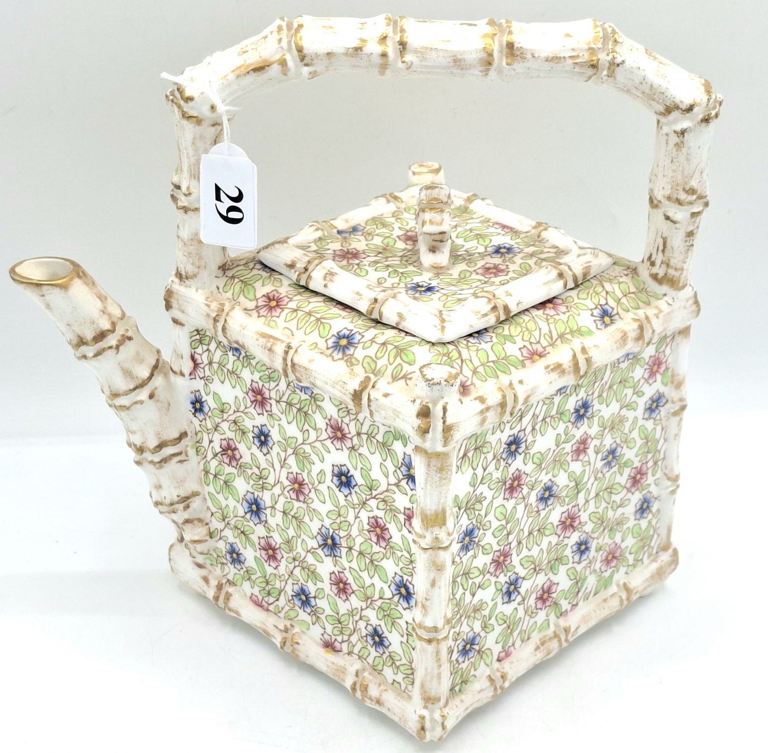 29 · 19TH CENTURY CHINOISERIE TEAPOT