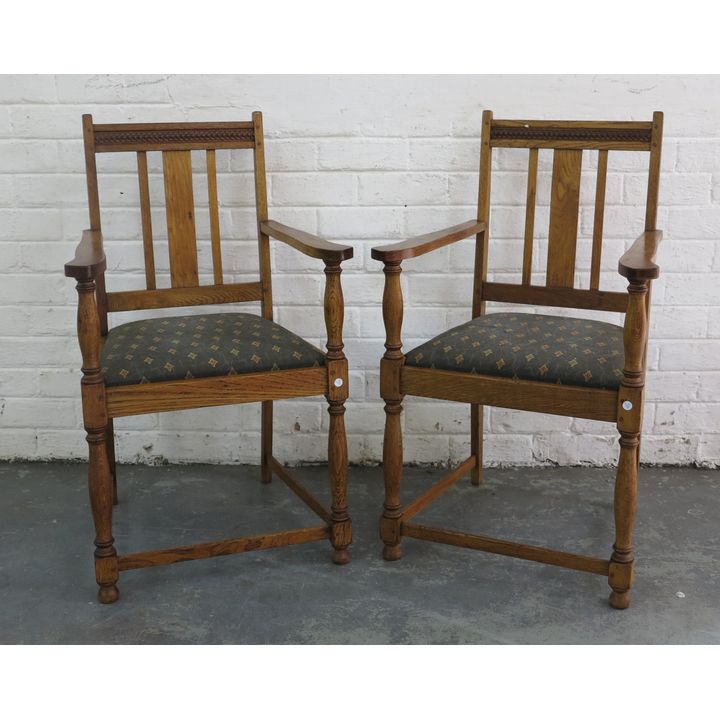 PAIR OF CARVERS