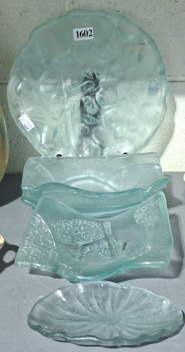 Cosmos Glass Platter Collection