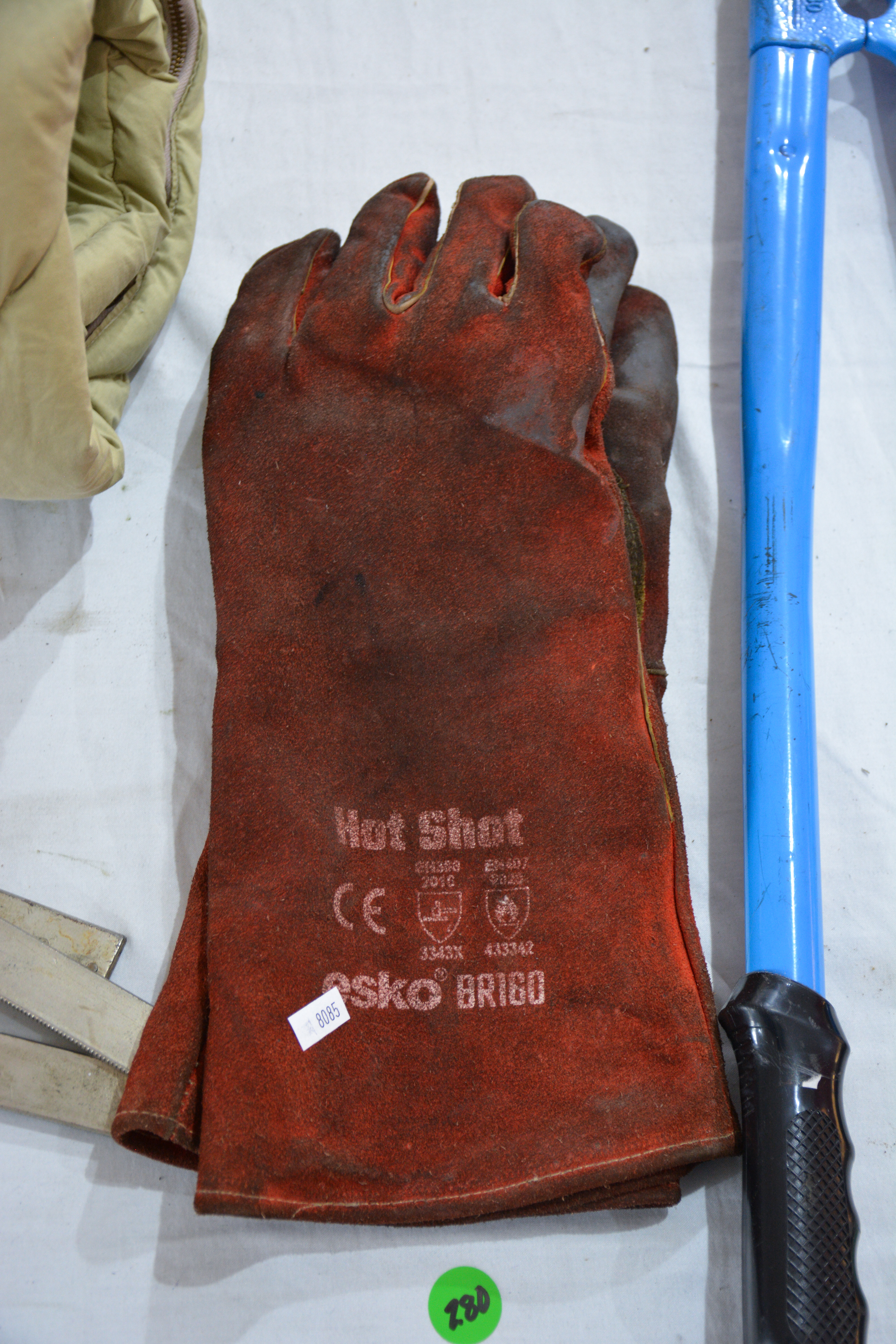 Hot Shot Esko Glove Pair — NZ auction result