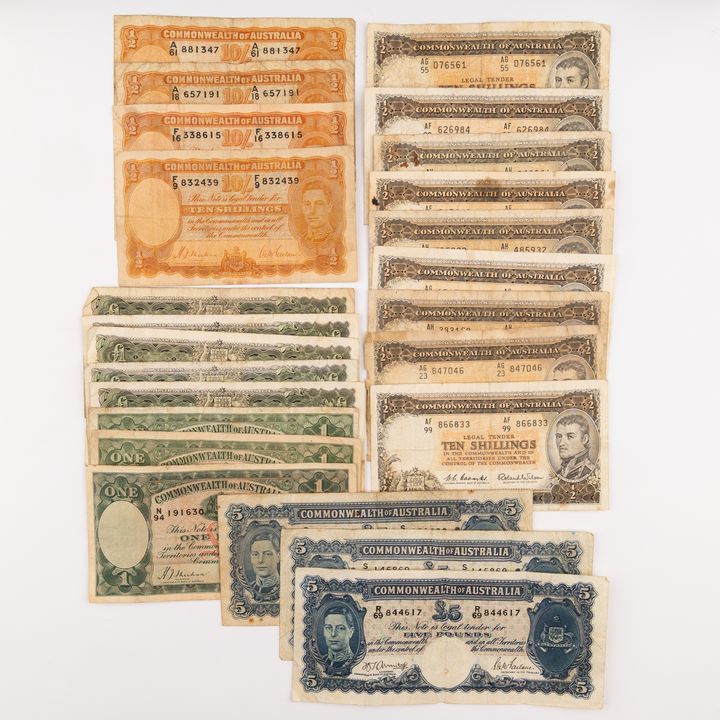 Accumulation, Ten Shillings - Five Pounds, 1939 - 1949, VG - Fine