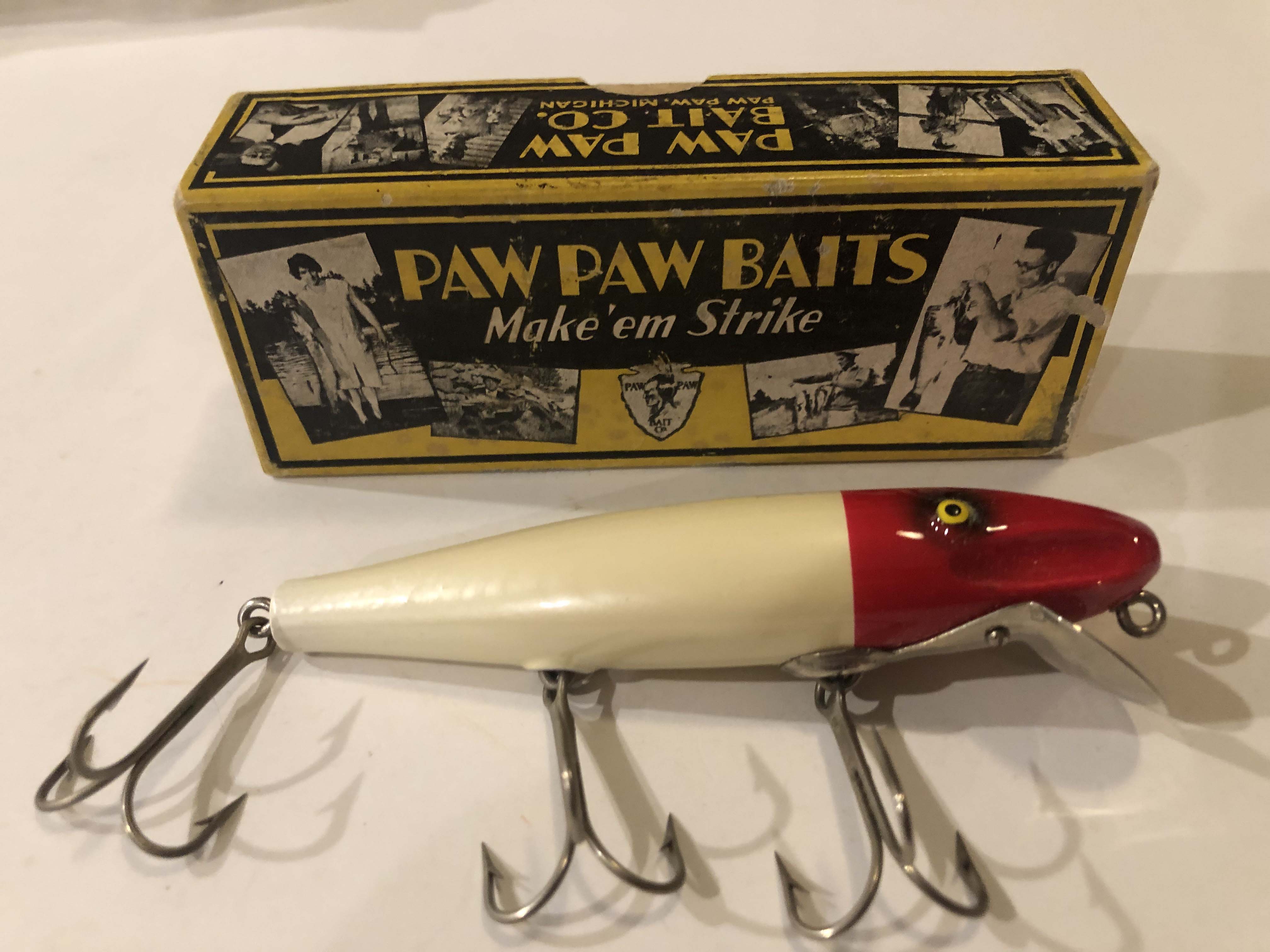 Pristine Paw Paw Bait W/Crisp Make Em Strike Box