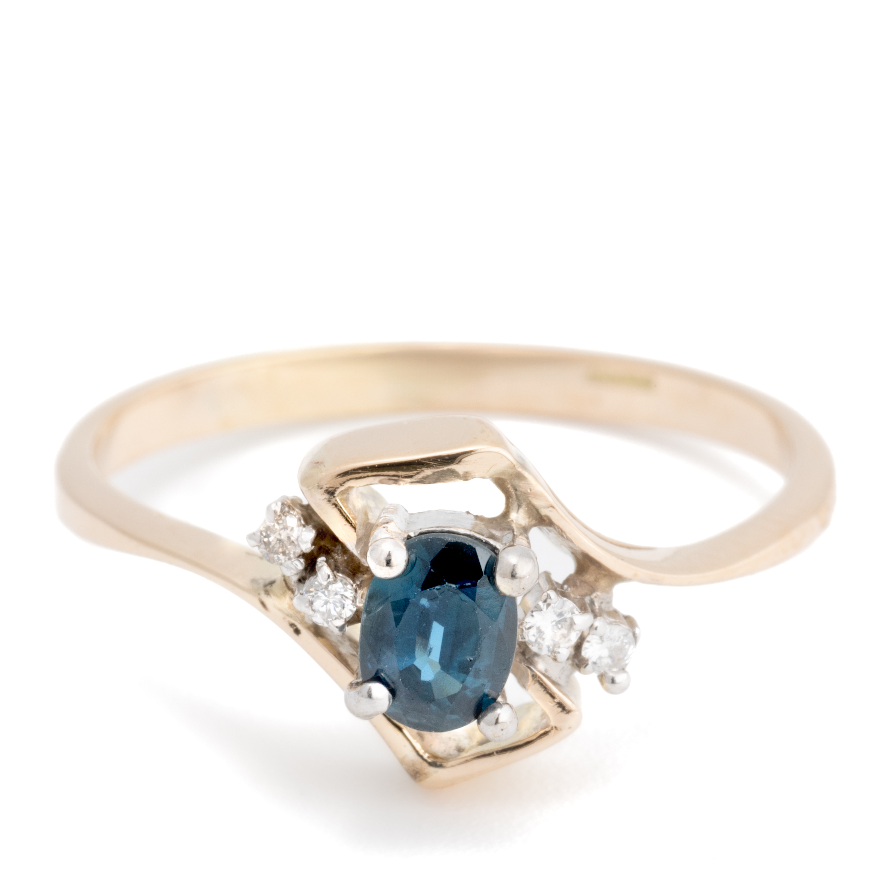 216 · Sapphire & Diamond Vintage 9ct Gold Ring