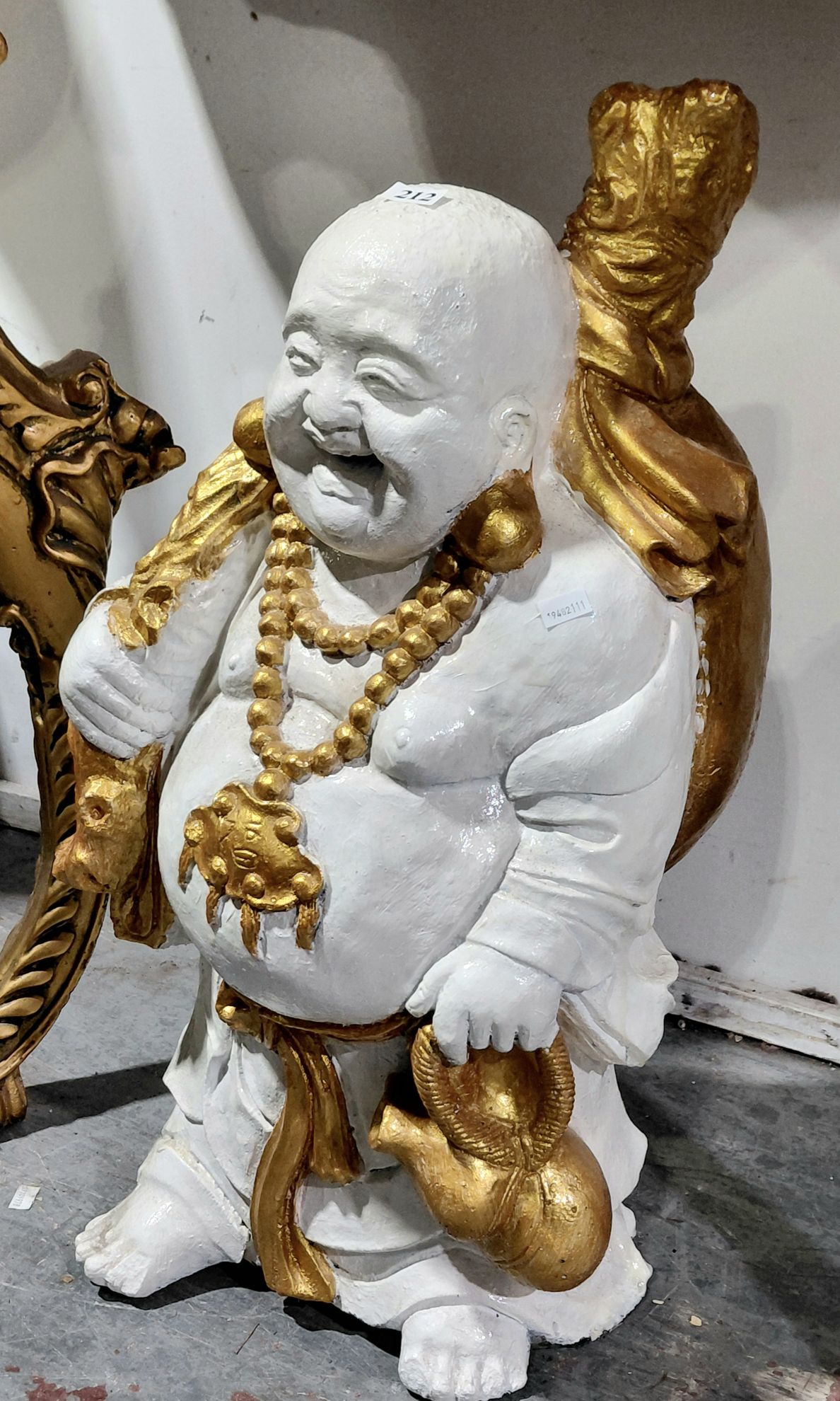 212 · BUDDHA SCULPTURE