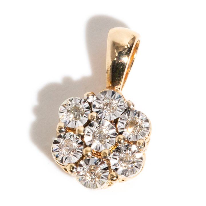 Diamond Cluster Pendant 9 Carat Gold,