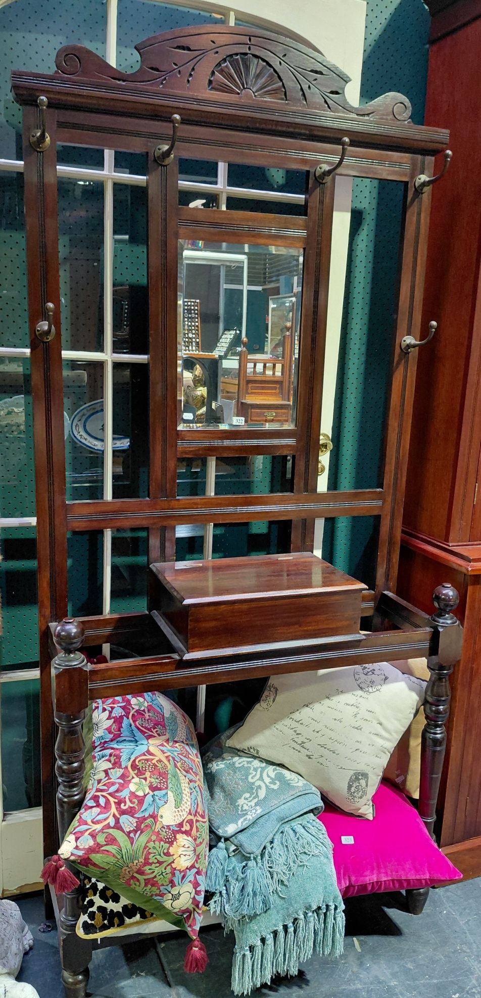 HALLSTAND
