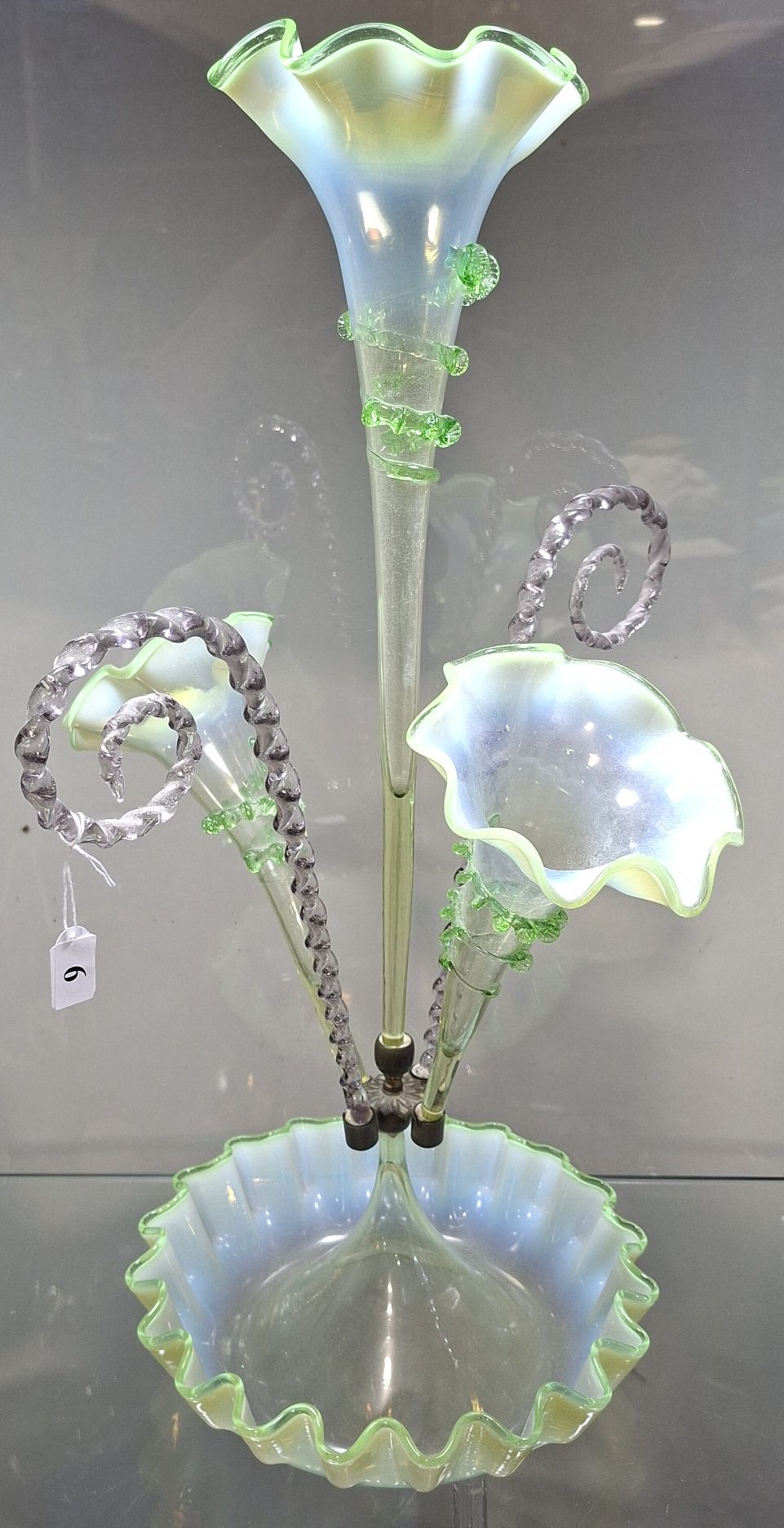 6 · VICTORIAN URANIUM GLASS TABLE TOP EPURGNE