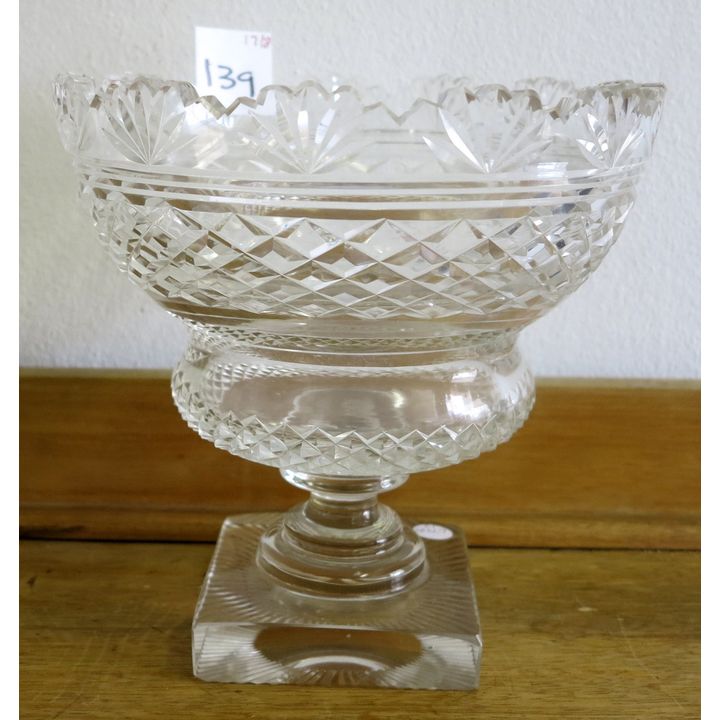 EARLY 20TH CENTURY CUTGLASS VASE,