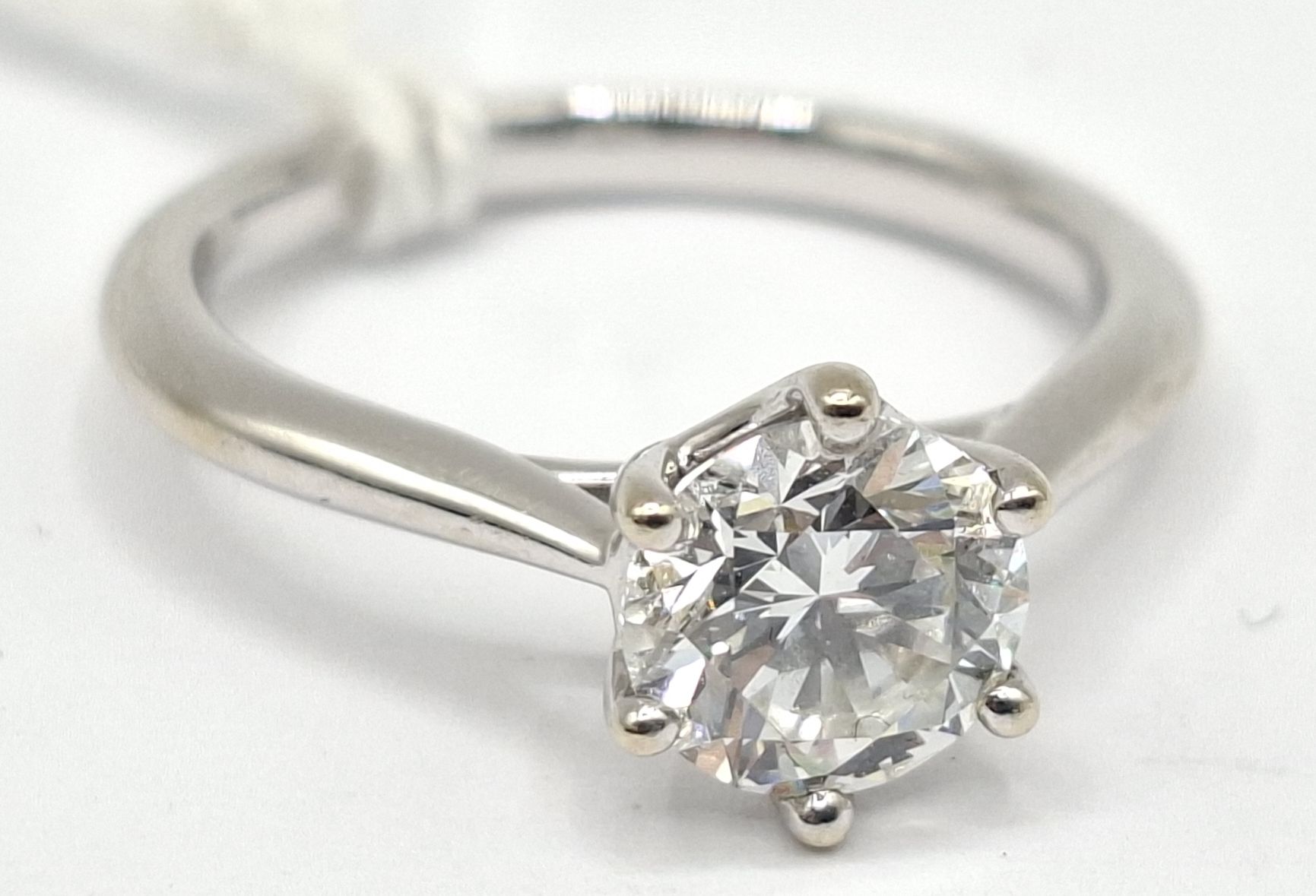 1151 · 18CT GOLD RING