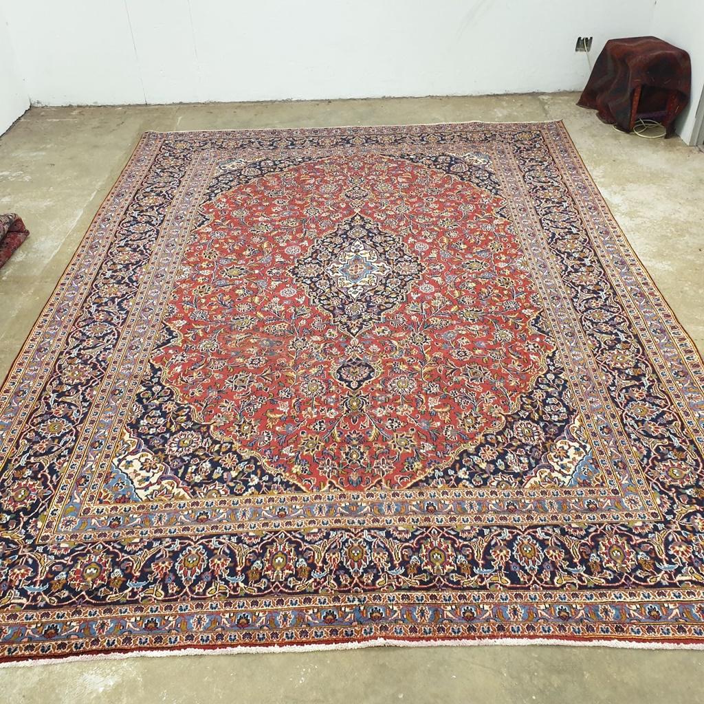 Authentic Kashan Carpet | Traders Auction Group