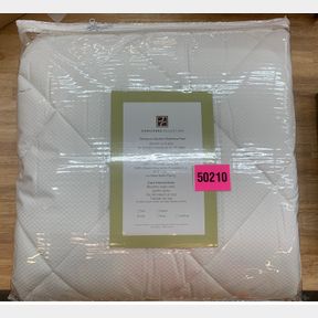 FULL CONCIERGE COLLECTION DIAMOND QUILTED MATTRESS PAD