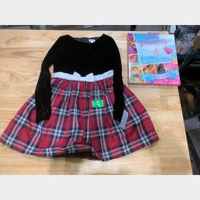 CAT AND JACK GIRLS FROCK LARGE & DISNEY PRINCESS 12 DAYS OF SOCKS MEDIUM