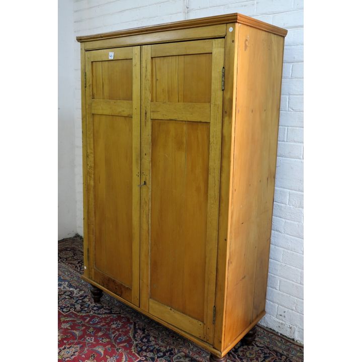 YELLOWWOOD CUPBOARD