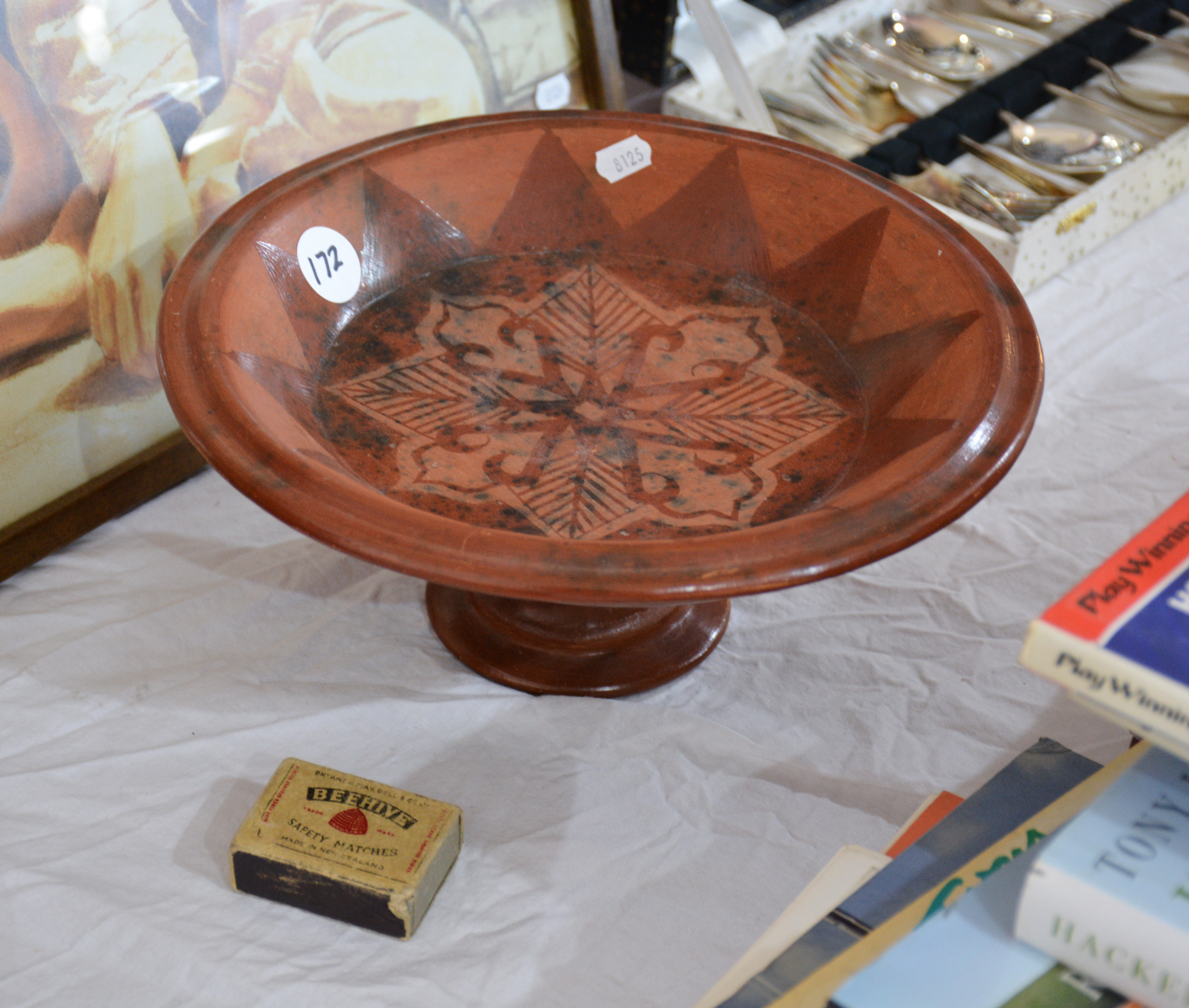 Sasak Pottery Earthenware Standing Dish — NZ auction result
