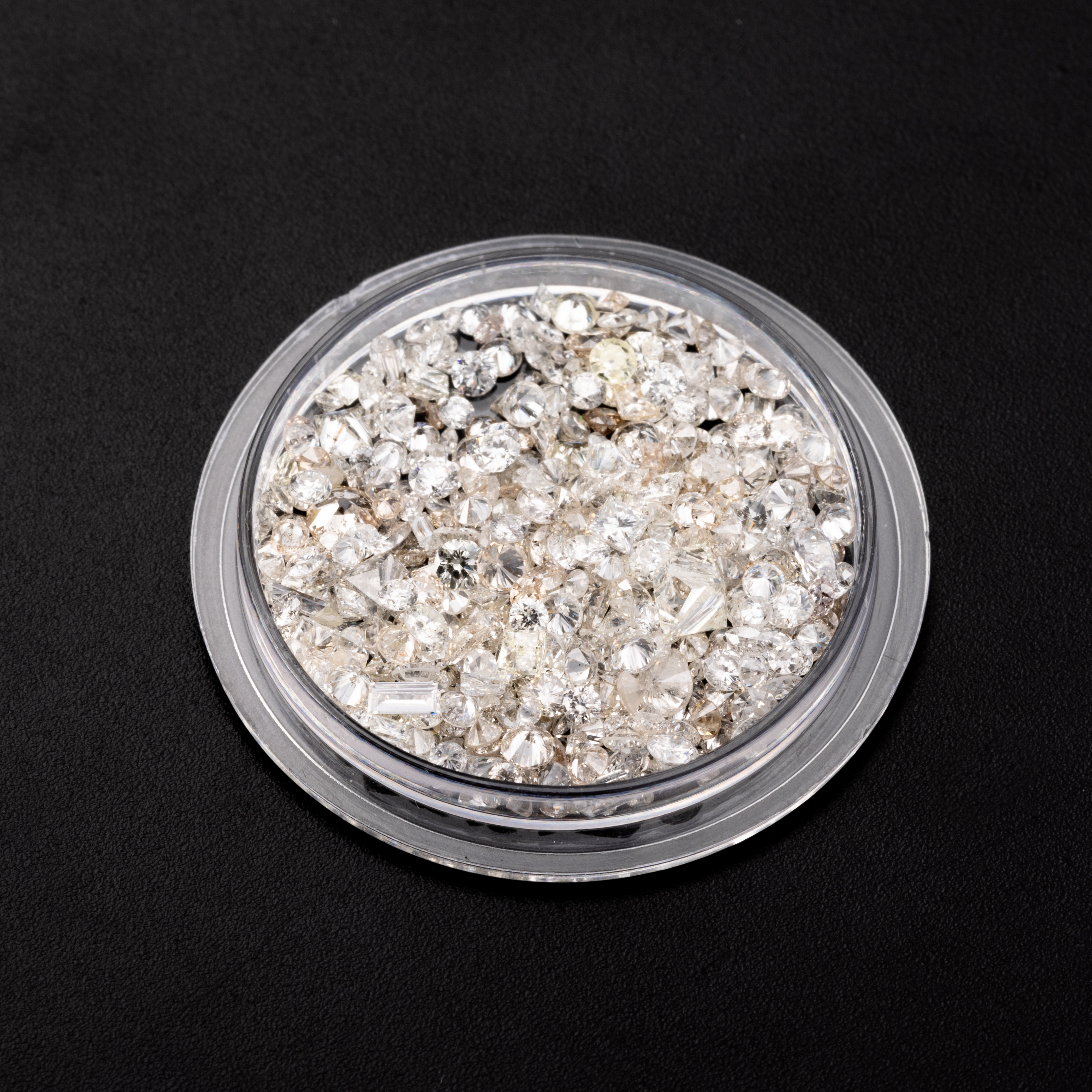 369 · 10 Carat Parcel of Loose Diamonds