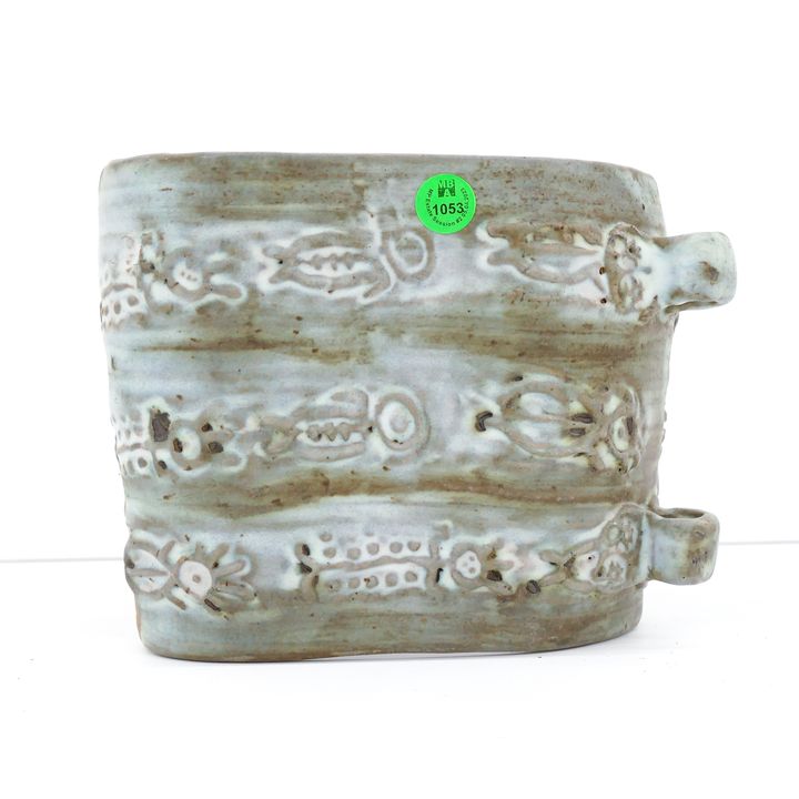 Blanche Cline Studio Pottery Bird Feeder 7''x8''