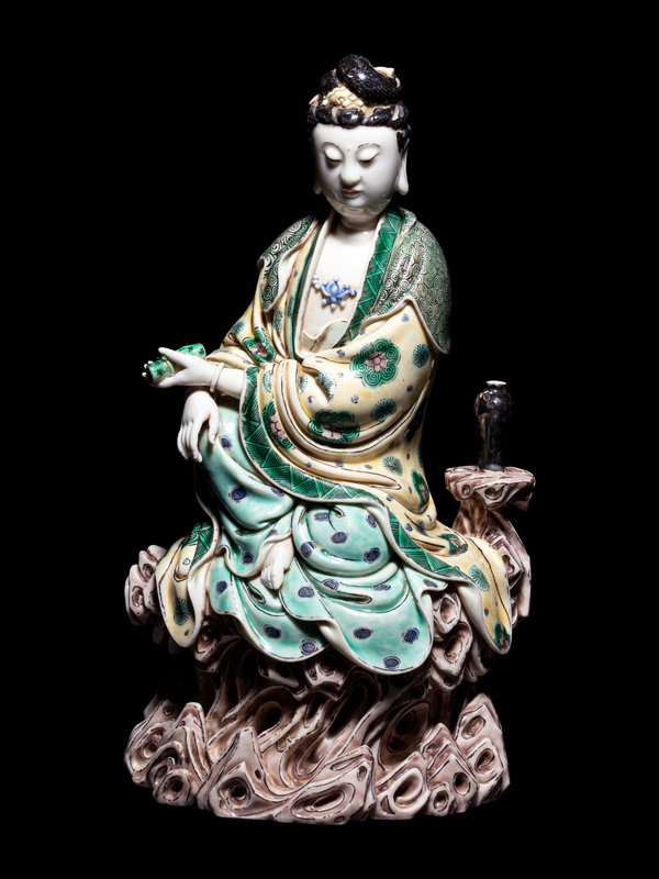 A Famille Verte Porcelain Figure of Guanyin 
Height 10 3/8 in., 26.4 cm.
