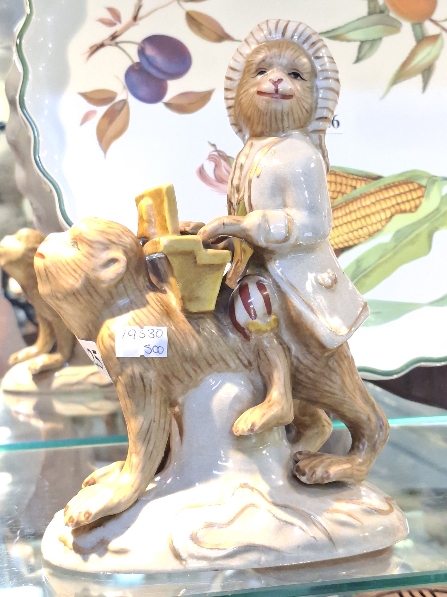 1225 · MONKEY BAND FIGURINE