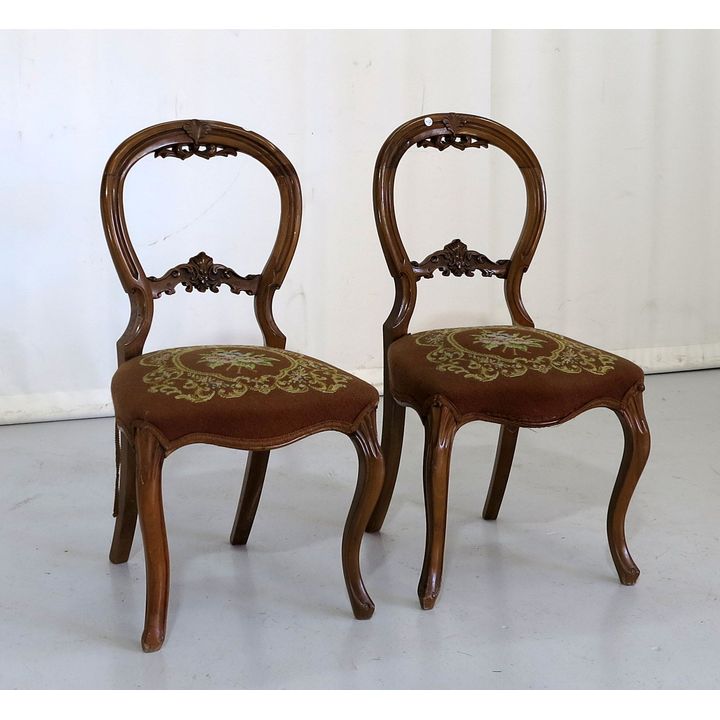 PAIR OF VICTORIAN UPHOLSTERED SIDE CHAIRS