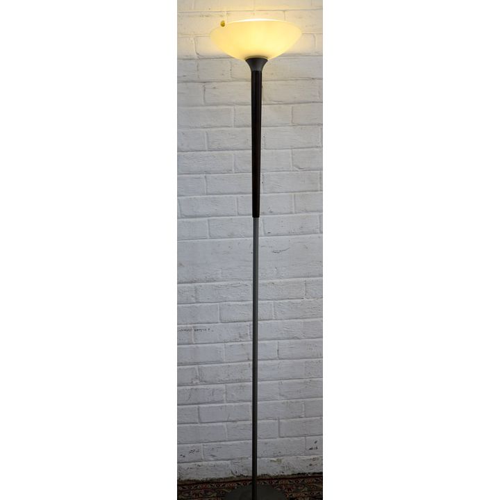 STANDING UPLIGHT