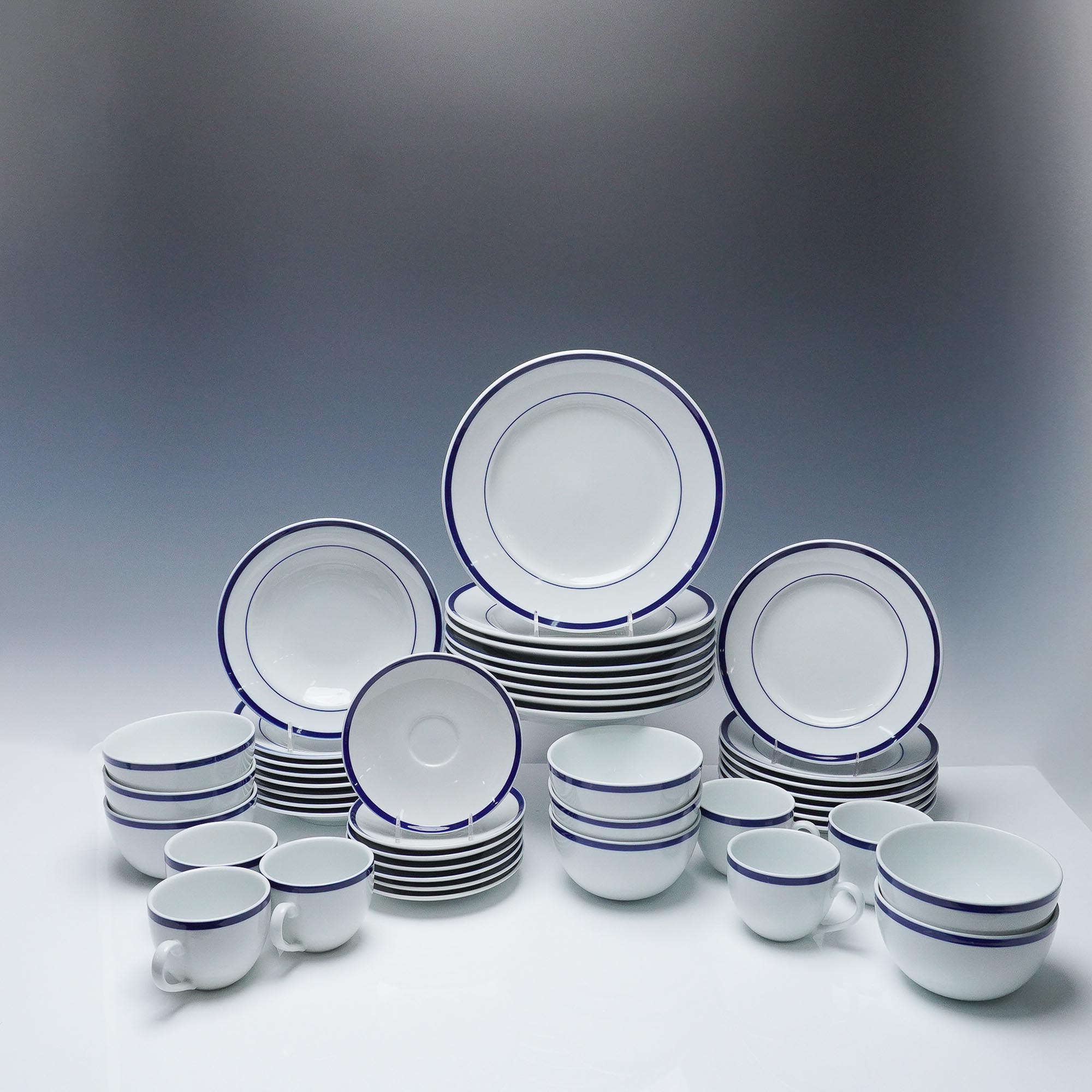 44pc Williams-Sonoma Brasserie Blue-Banded Porcelain Dinnerware