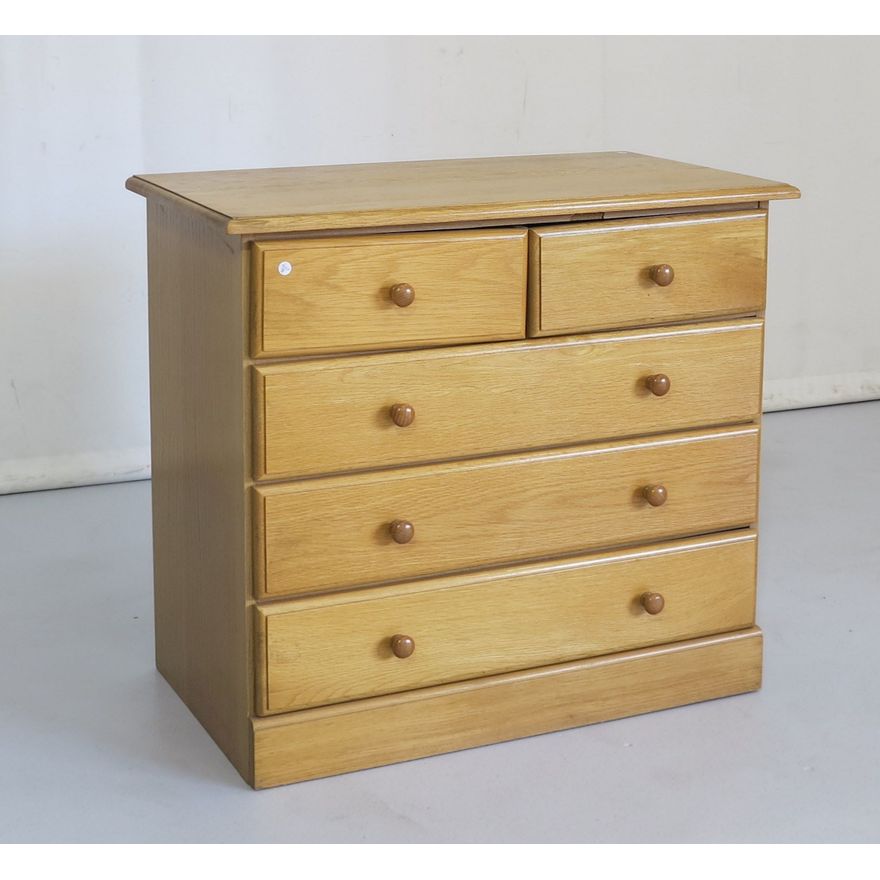 OAK CHEST OF DRAWERS