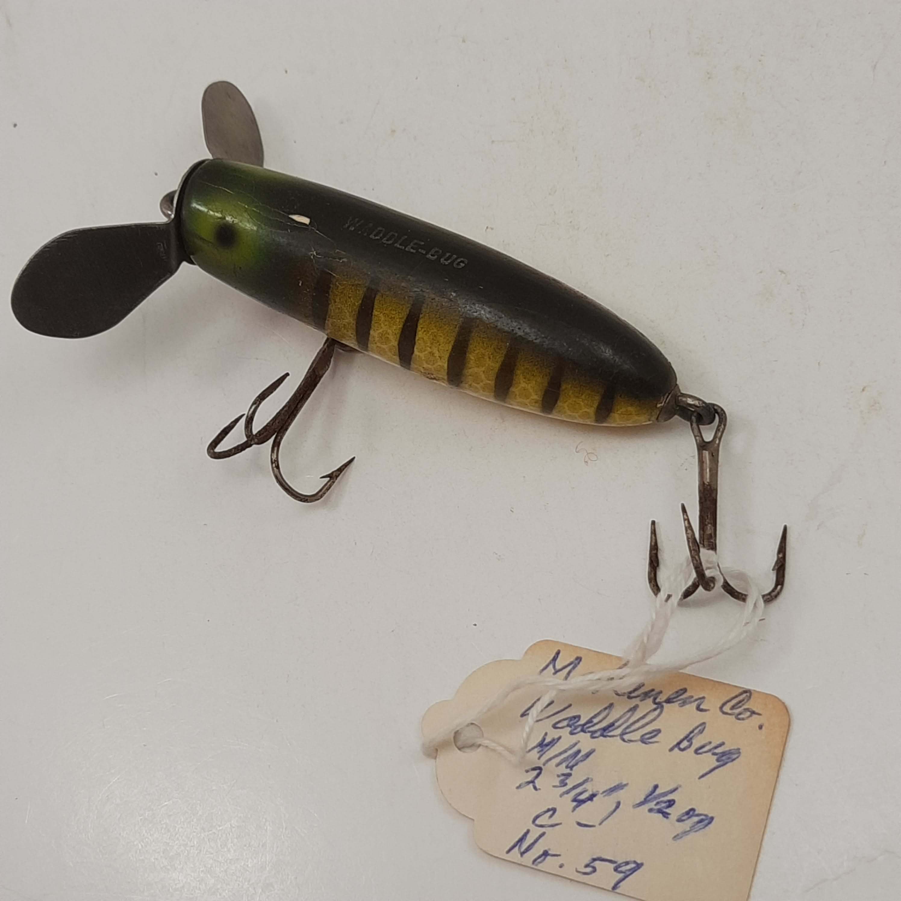 VINTAGE WOOD WADDLE BUG TOP WATER FISHING LURE CATCH A LUNKER BASS !!