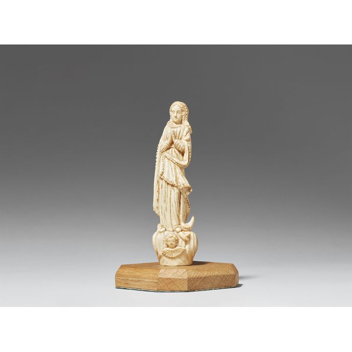 An Indo-portuguese bone figure of the Virgin of the Immaculate Conception. India, Goa. 18th century