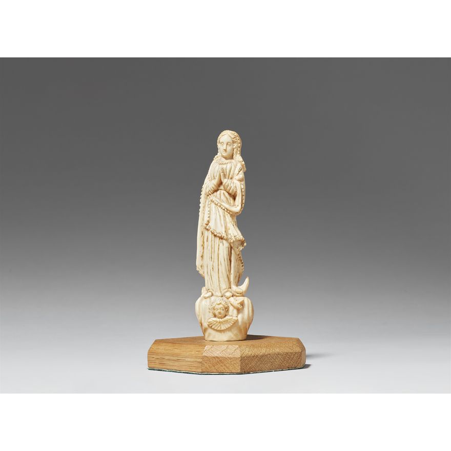 An Indo-portuguese bone figure of the Virgin of the Immaculate Conception. India, Goa. 18th century
