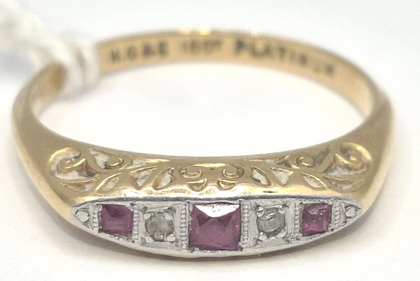 18ct Sapphire And Diamond Row Ring