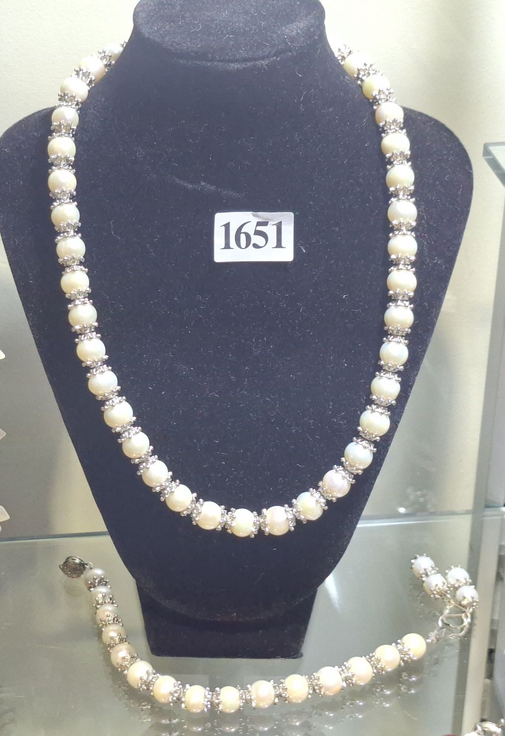 Pearl Jewellery Suite