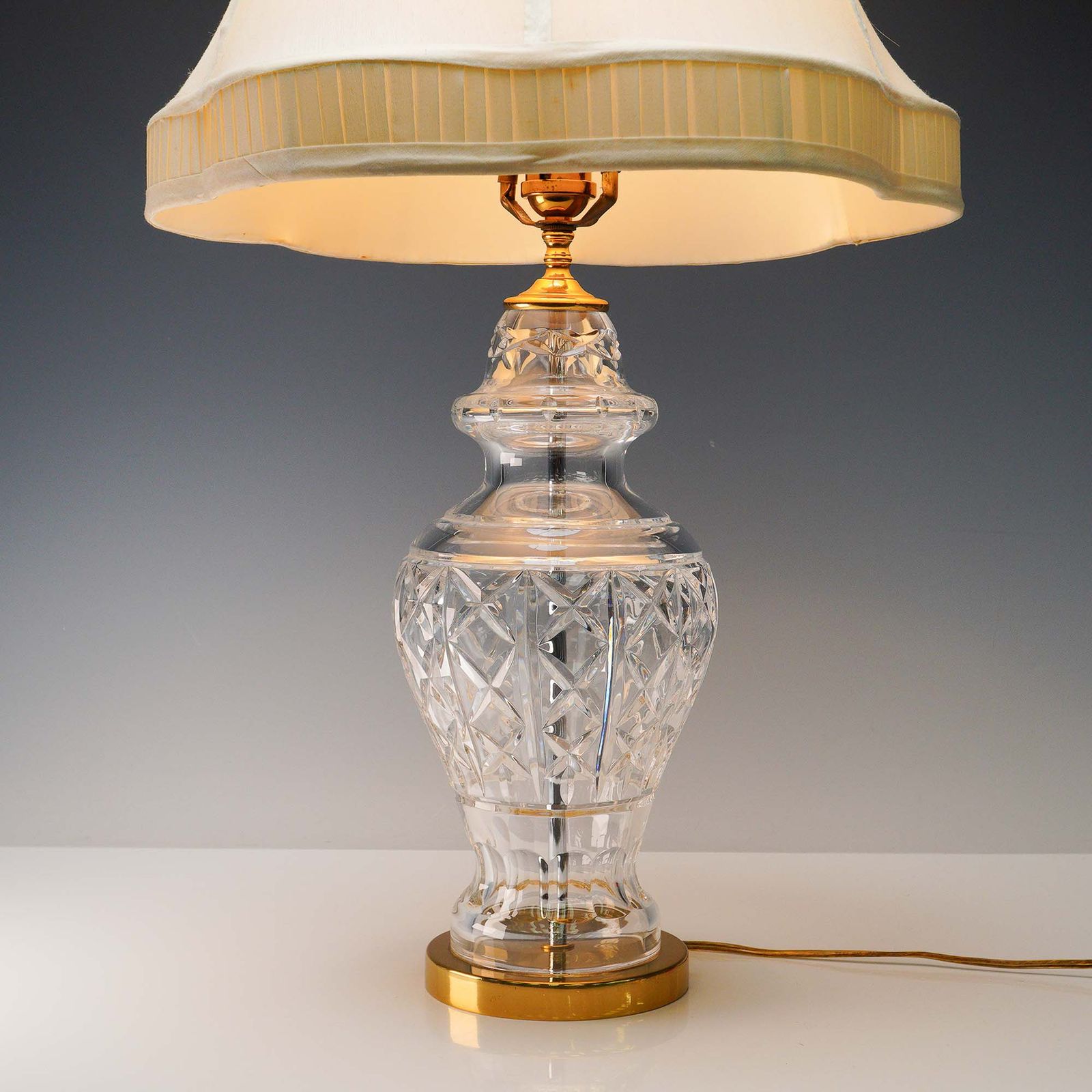 Waterford Crystal Table Lamp, Araglin Pattern | Lion and Unicorn, image size:1600x1600