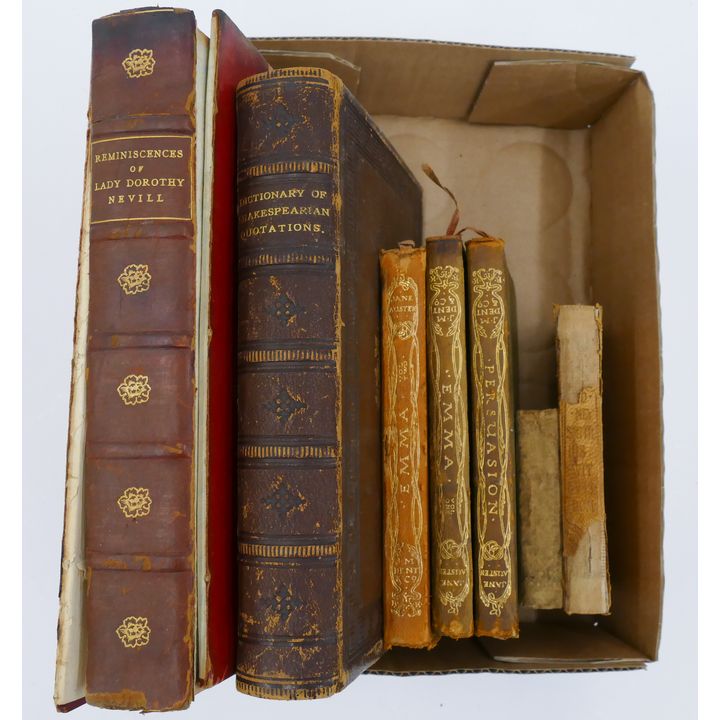 Box 7pc Antique Leather Bound Small Books