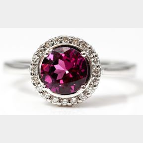 BEAUTIFUL DARK PURPLE 1.500CT GARNET & 0.180CT DIAMONDS IN 9CTWHITE GOLD RING - 51929/3553