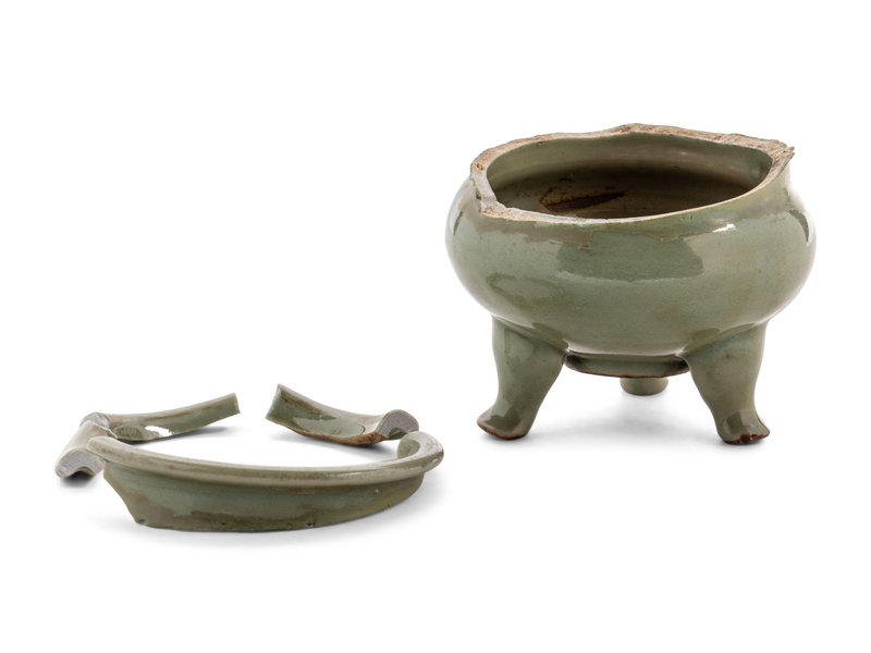 A Chinese Longquan Celadon Glazed Porcelain Tripod Censer
