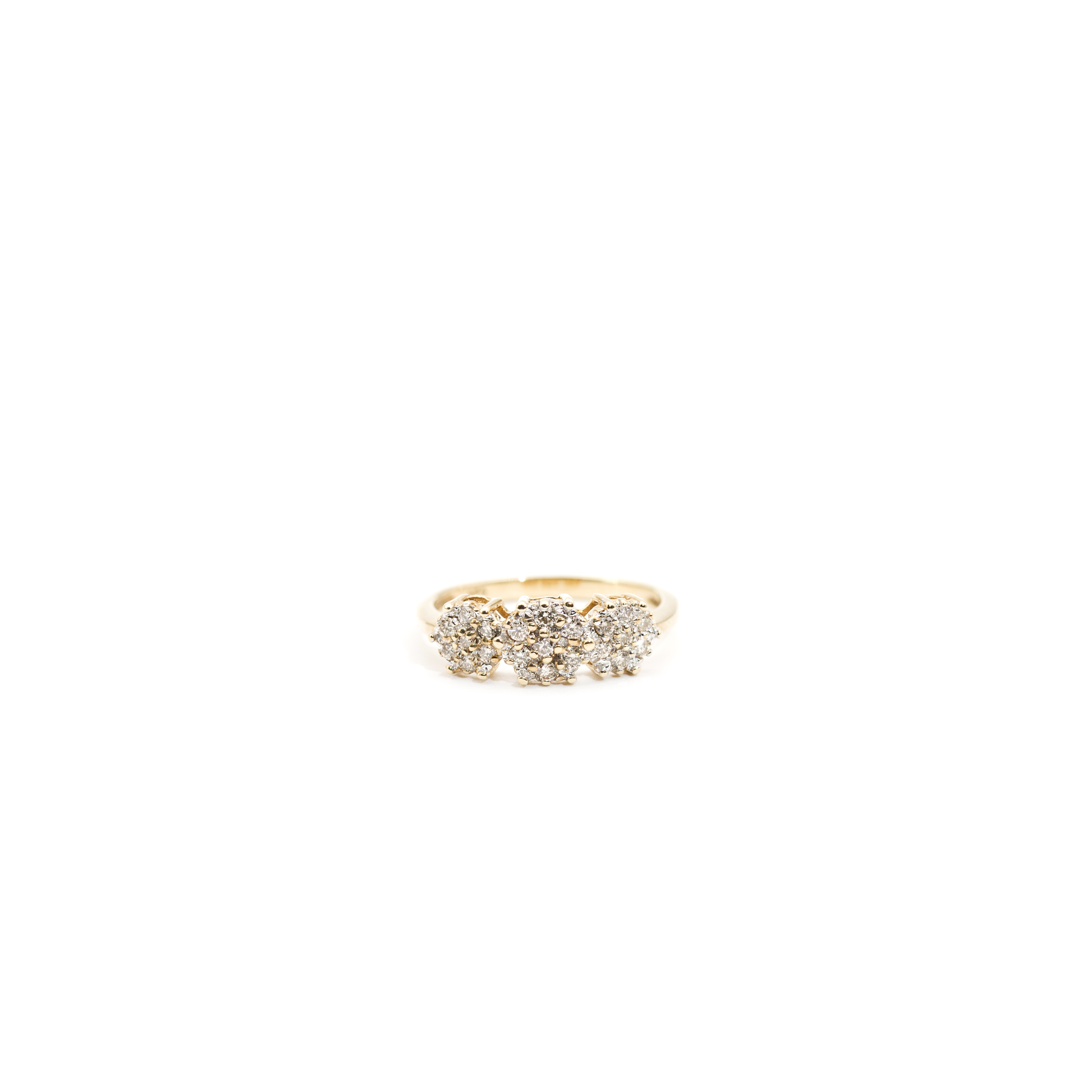 475. · 9ct Gold & Diamond Ring 1.4g