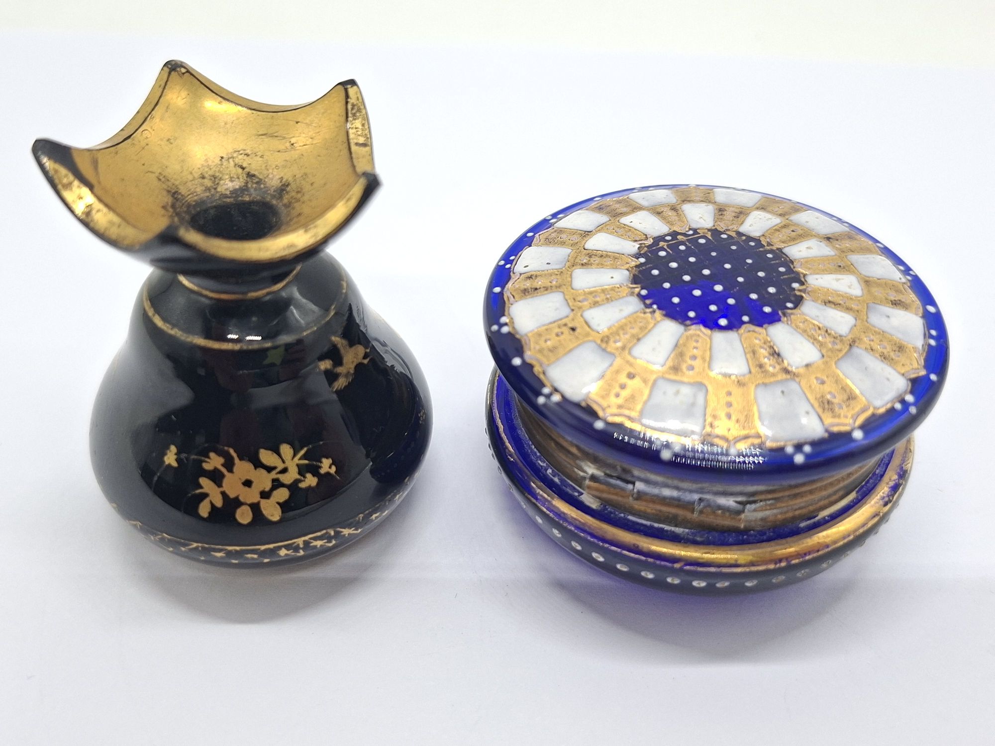 ANTIQUE GLASSWARE