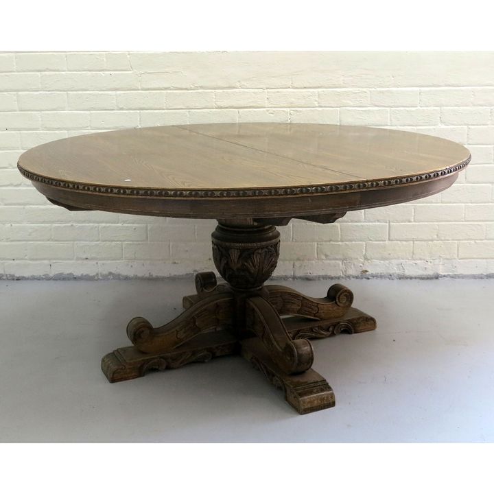 LARGE OAK CIRCULAR DINING TABLE