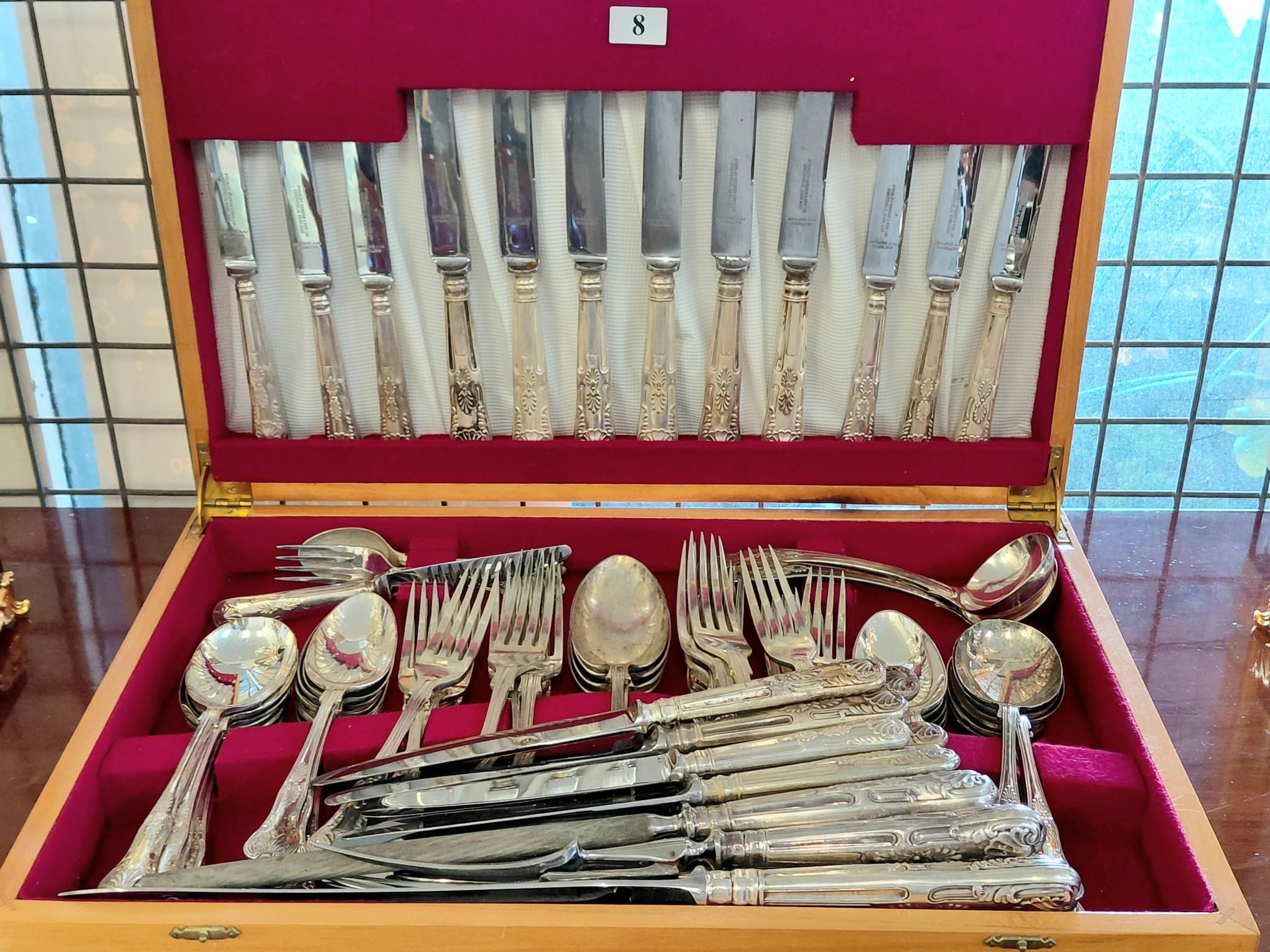 8 · STANLEY ROGERS CUTLERY