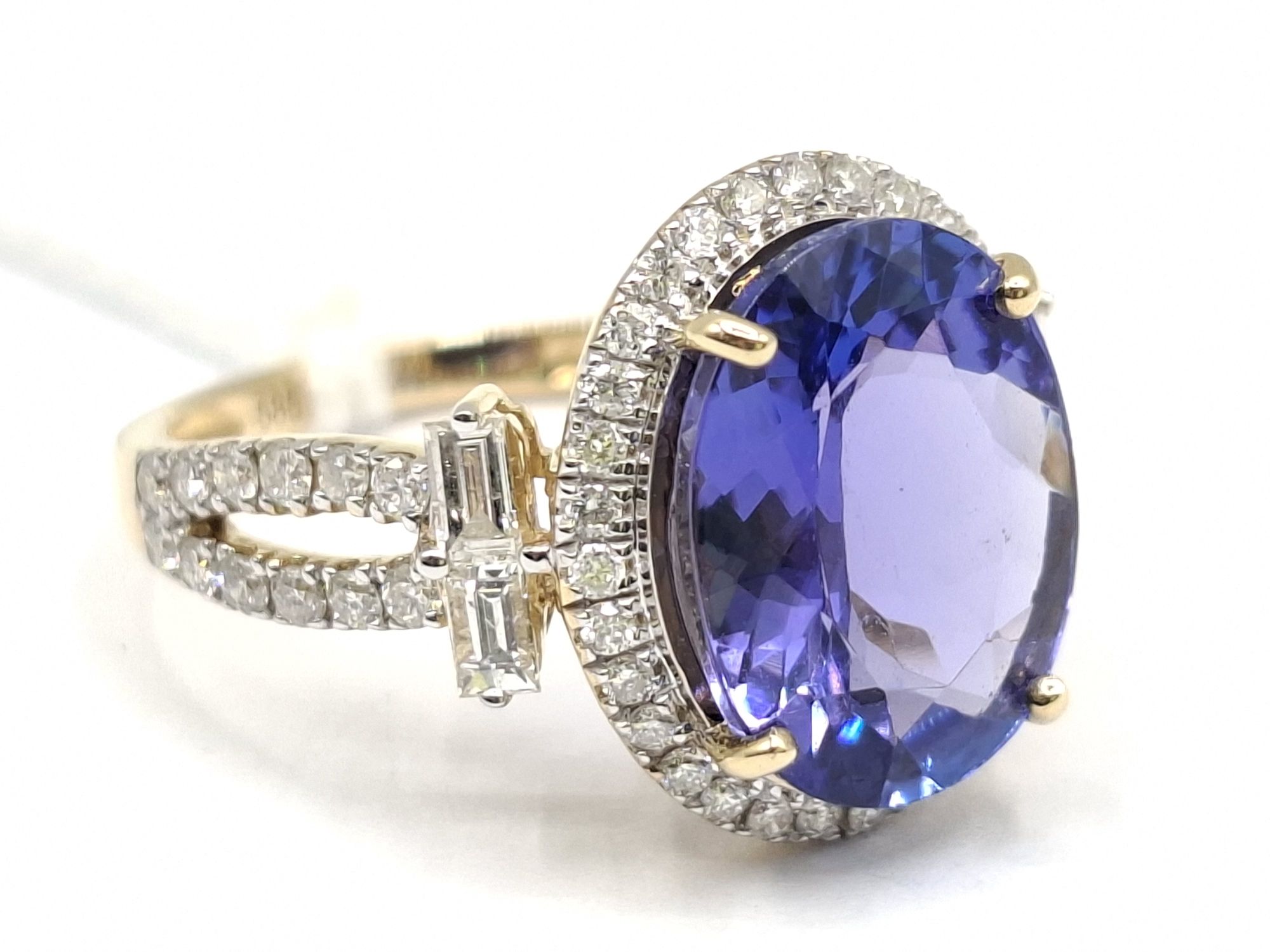 1166 · 14K GOLD HALO SPLIT BAND RING