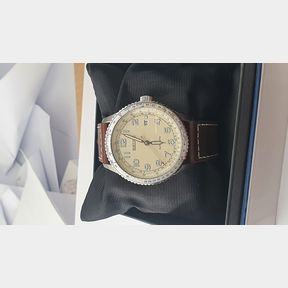 MENS SEIKO CREAM FACE - AUTOMATIC MOVEMENT - DATE FUNCTION AND BROWN LEATHER STRAP - 51624/72