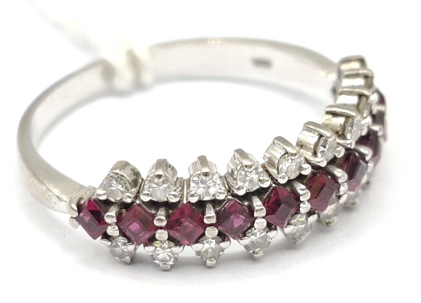 18ct Gold Ruby Diamond Ring