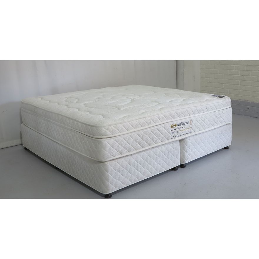 SIMMONS KING SIZE MATTRESS AND BASE