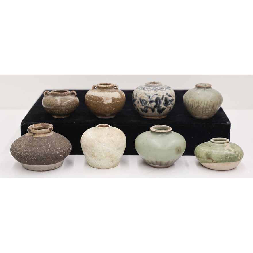 8pc Chinese and Thai Ming Jarlets