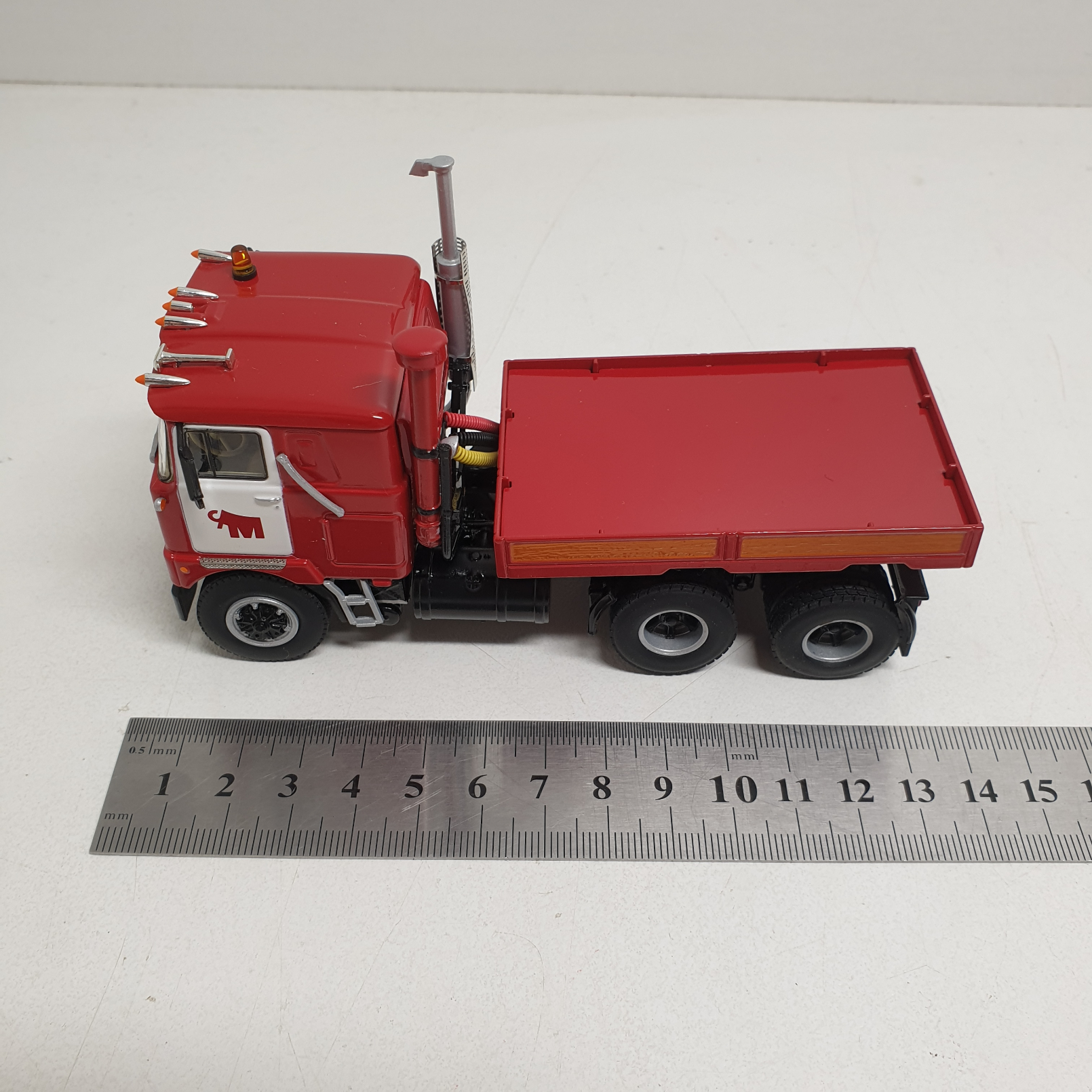 Mammoth Mack F700 Die Cast Prime Mover | Kearns Auctions Mammoth Mack F700 Die Cast Prime Mover | Kearns Auctions