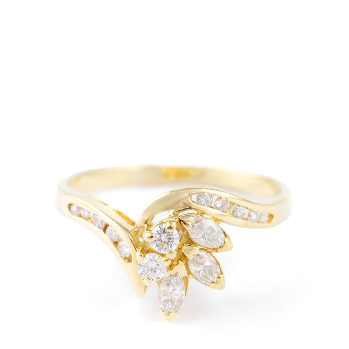 Marquise & Round Diamond Ring 18ct