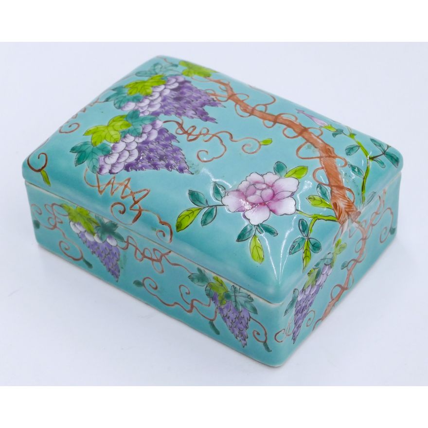 Chinese Republic Dayazhai Style Covered Box