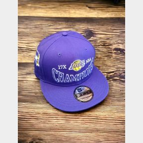 LAKERS CHAMPIONS 9FIFTY NEW ERA ADJUSTABLE SIZE CAP- S/M - 51634/2773